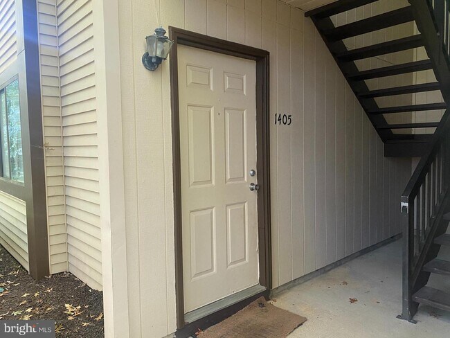 Building Photo - 1405 Britton Pl