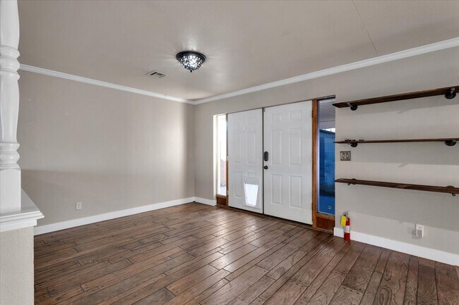 Building Photo - 2008 Franklin Ave