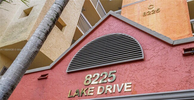 Building Photo - 8225 Lake Dr