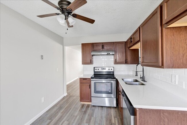 Building Photo - Condo for rent in Grayson Valley
