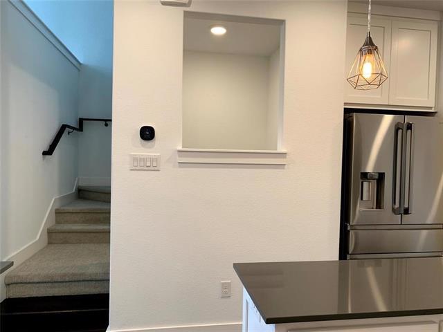 Building Photo - 500 Texas Dr