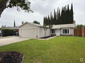 Building Photo - Newly remodeled