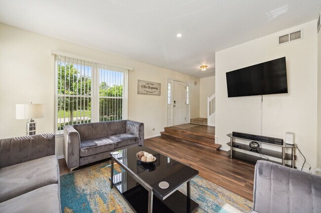 Building Photo - 4609 Metcalf Ct