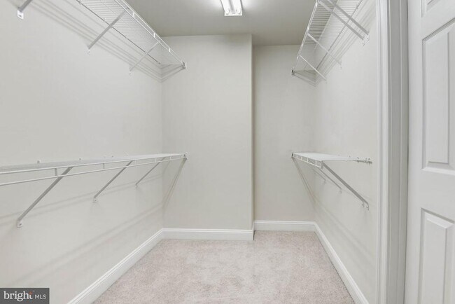 Building Photo - 25442 Hopton House Terrace
