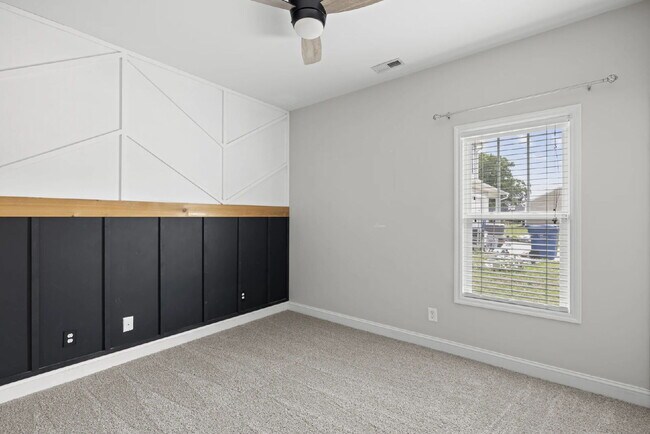 Building Photo - 144 Backfield Pl