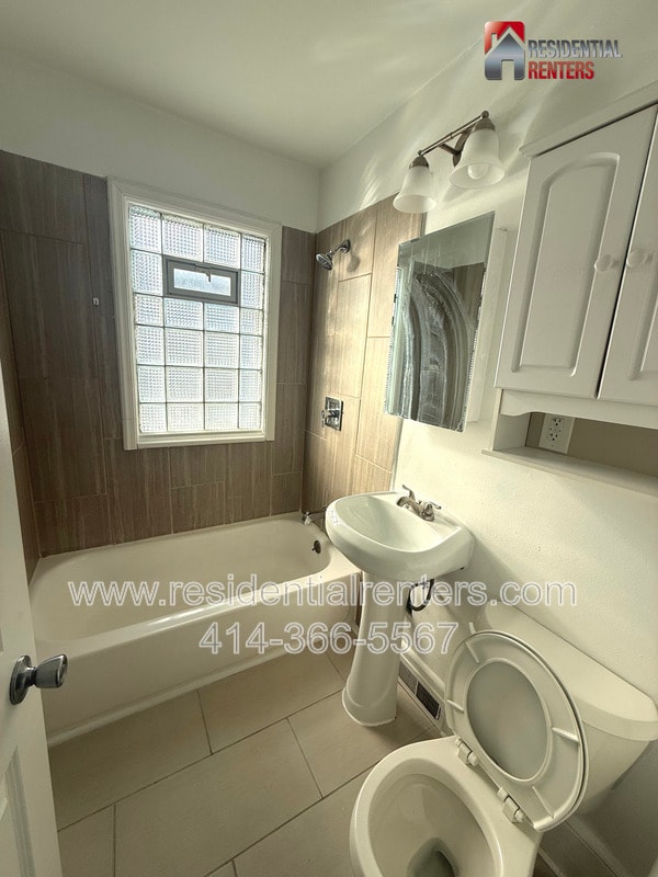 Building Photo - 7019 W Burleigh St