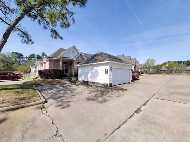 Building Photo - 12755 Mill Ridge Dr
