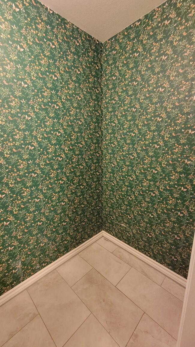 Building Photo - 1315 Kirkwood Dr