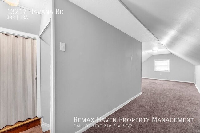 Building Photo - 13217 Havana Rd, Garfield Hts - Spacious 3...