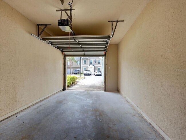 Building Photo - 5501 Rosehill Rd