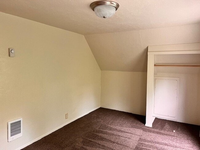 Building Photo - 1471