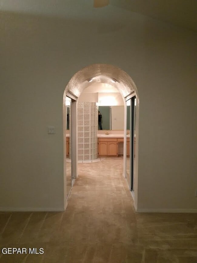 Building Photo - 7417 Mission Viejo Dr