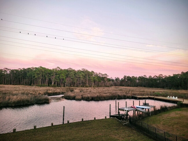 Building Photo - 1317 Beards Cove Dr