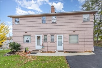 Building Photo - 16 Summit St