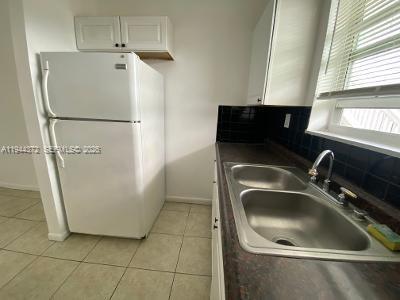 Building Photo - 7011 Pembroke Rd