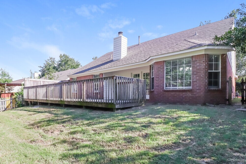 Building Photo - 9598 Daly Dr