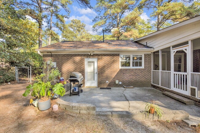 Building Photo - Huntington Park Home