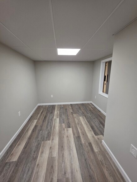 Building Photo - 1110 Pines Rd