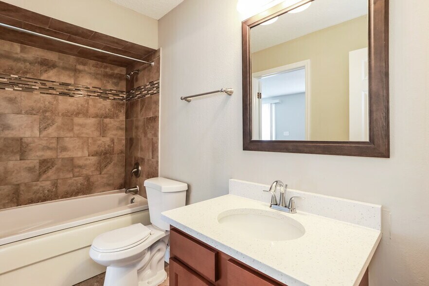 Building Photo - 7730 Allspice Cir W