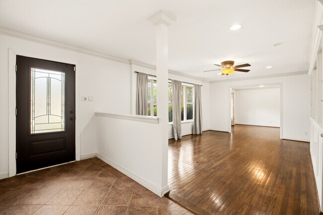 Building Photo - 5238 Kinglet St
