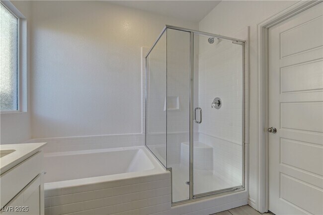 Building Photo - 222 Palisade Fls Ave