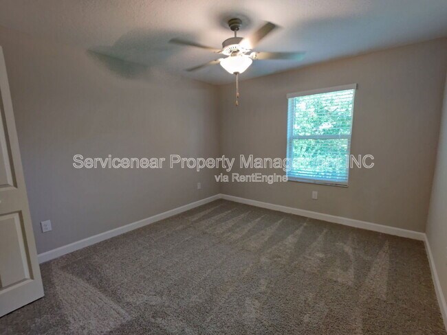 Building Photo - 23240 Willow Glen Way