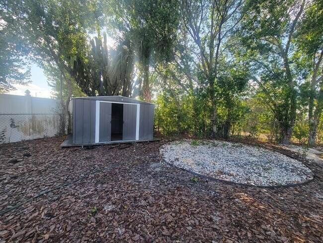 Building Photo - 1415 Wickham Ln