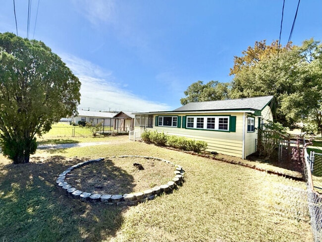 Building Photo - 5506 Staley Dr