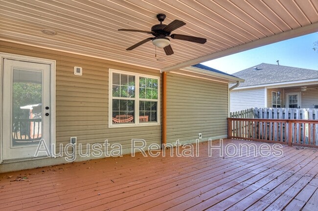 Building Photo - 2051 Sylvan Lake Dr