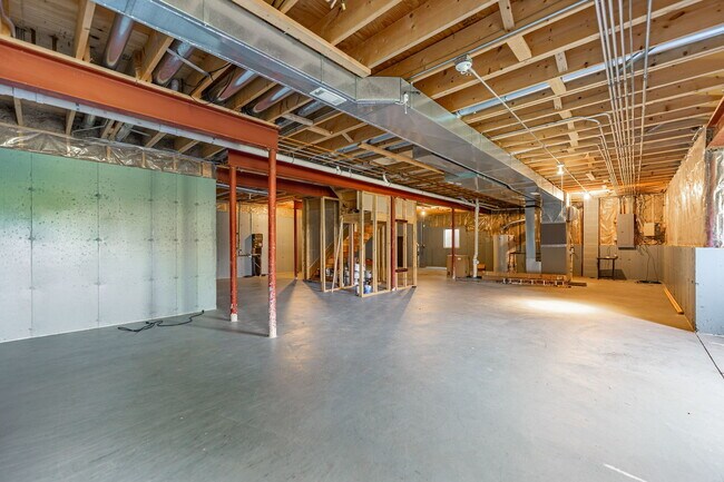 Building Photo - 552 Waters Edge Dr