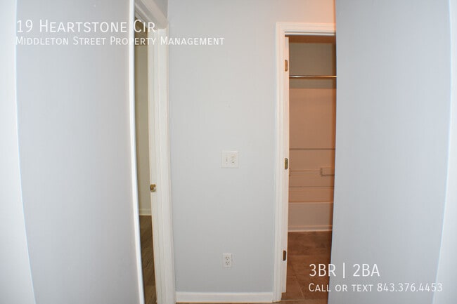 Building Photo - 19 Heartstone Cir