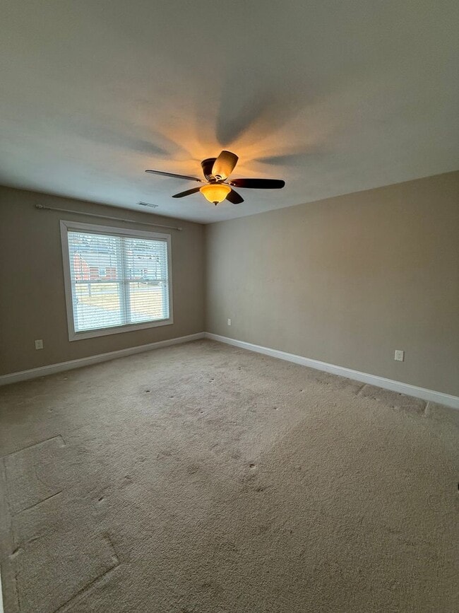 Building Photo - One Level 3 Bedroom 2 Bath Home in Hollins Area