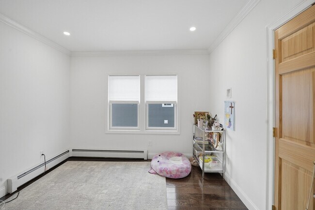 Building Photo - 34 Wilson Ave