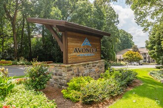 Building Photo - Avonlea Riverside