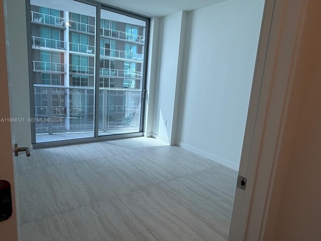 Building Photo - 77 SE 5th St