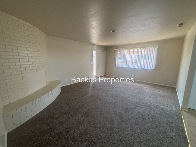 Building Photo - 476 Belmont Dr