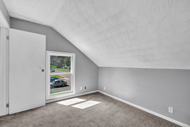 Building Photo - 10 Cemetery Ave