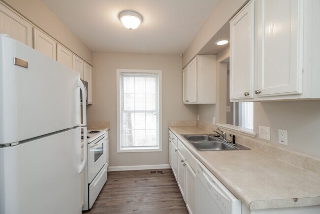 Building Photo - 6803 Campbell Burn Ct