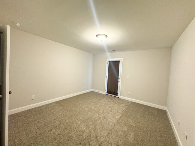 Building Photo - 2202 Rooster Spur Ct