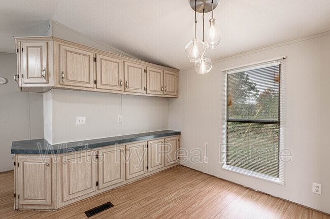 Building Photo - 1345 FM 405 Rd