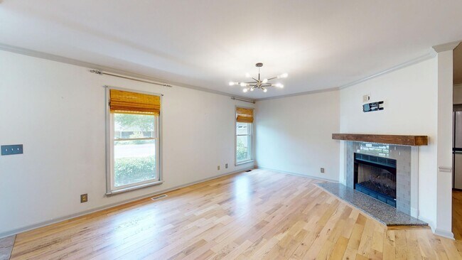 Building Photo - 107 Nimitz Cir