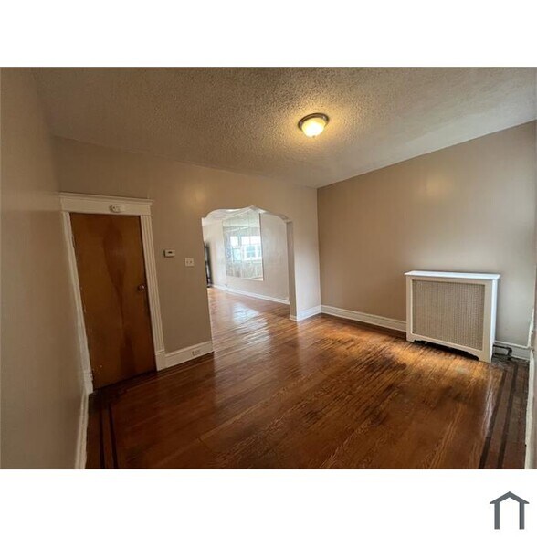 Building Photo - 3214 N Etting St