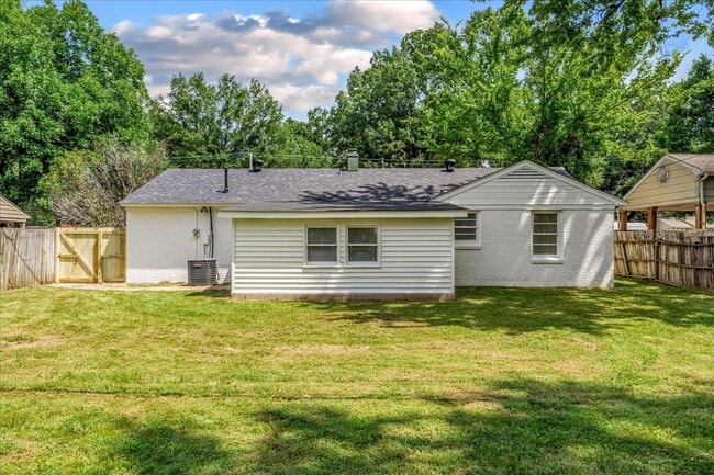Building Photo - 4903 Quince Rd