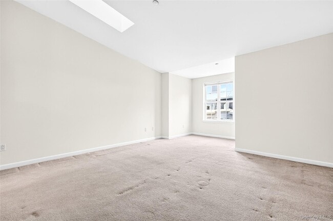 Building Photo - 17 Harbor Pointe Dr