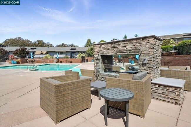Building Photo - 315 Masters Ct