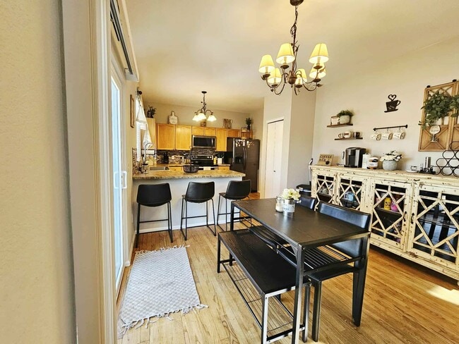 Building Photo - 6810 Shore View