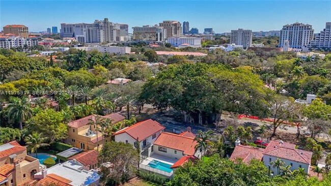 Building Photo - 519 Alhambra Cir