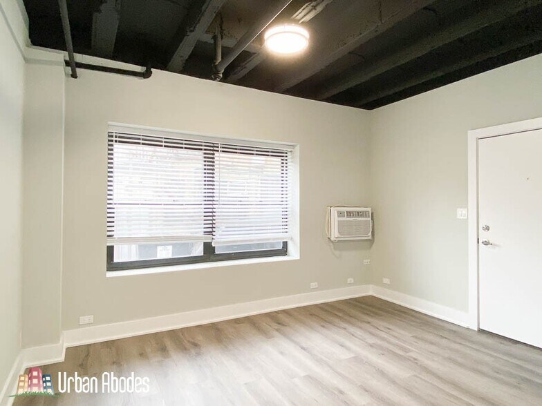 Building Photo - 727 Saint Johns Ave