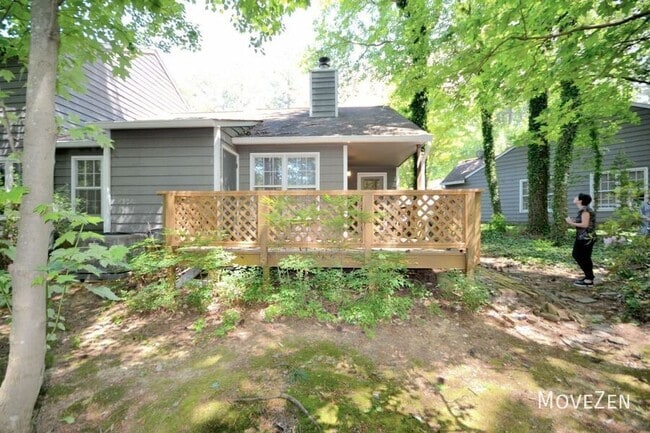 Building Photo - 120 Shady Meadow Cir