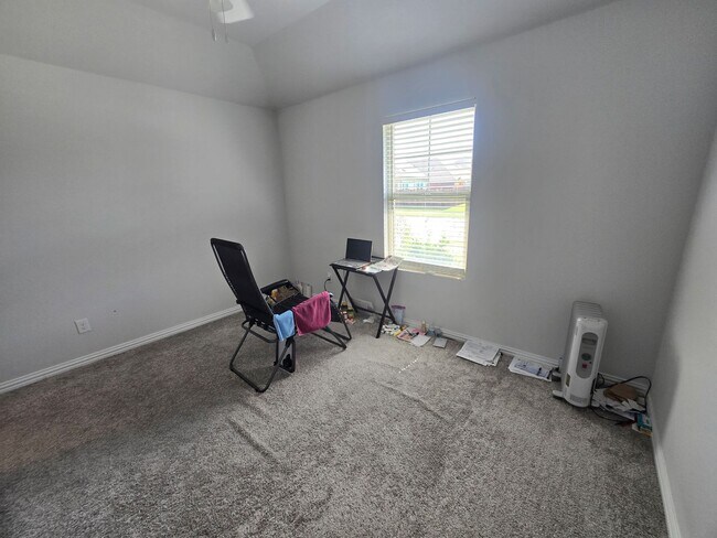 Building Photo - Fantastic in Fate!